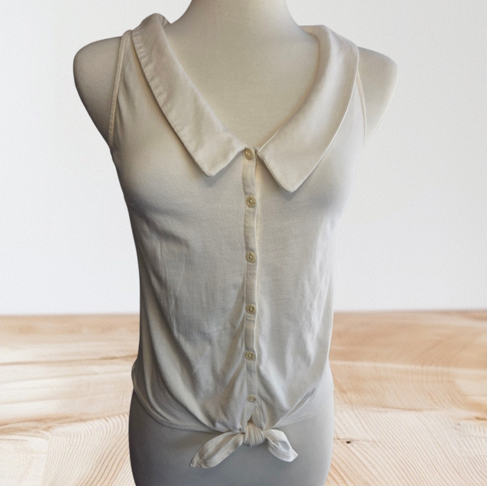 Women's White Sleeveless Collared Top